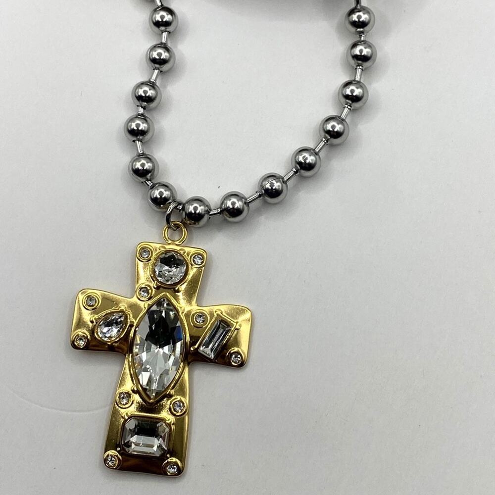 NEW Gold Rhinestone Cross & Silver Bead Necklace - Picture 8 of 12